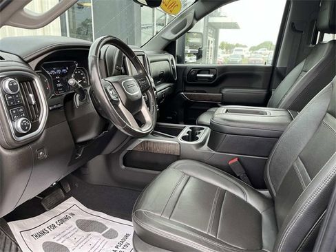 Used 2022 GMC Sierra 2500 Denali w/ Denali Black Diamond Edition image 26