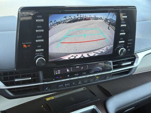 Certified 2021 Toyota Sienna XLE w/ XLE Plus Package FWD image 10