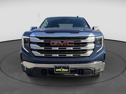 Certified 2022 GMC Sierra 1500 SLE image 2