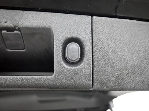 Used 2020 Cadillac Escalade ESV Platinum image 36