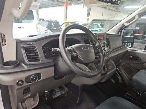Used 2025 Ford Transit 250 Low Roof w/ Exterior Upgrade Package RWD image 9