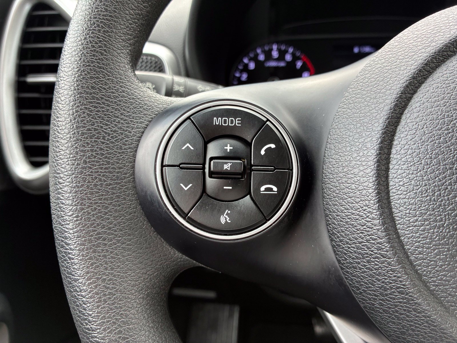 Used 2022 Kia Soul LX FWD image 22