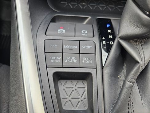 New 2025 Toyota RAV4 XLE image 20