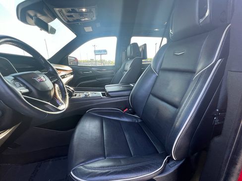 Used 2022 Cadillac Escalade Premium Luxury w/ LPO, Radiant Package image 16