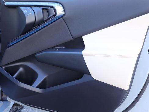 Used 2025 BMW X3 xDrive30i w/ Premium Package image 18