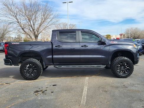 Used 2024 Chevrolet Silverado 1500 LT Trail Boss w/ Convenience Package II image 2