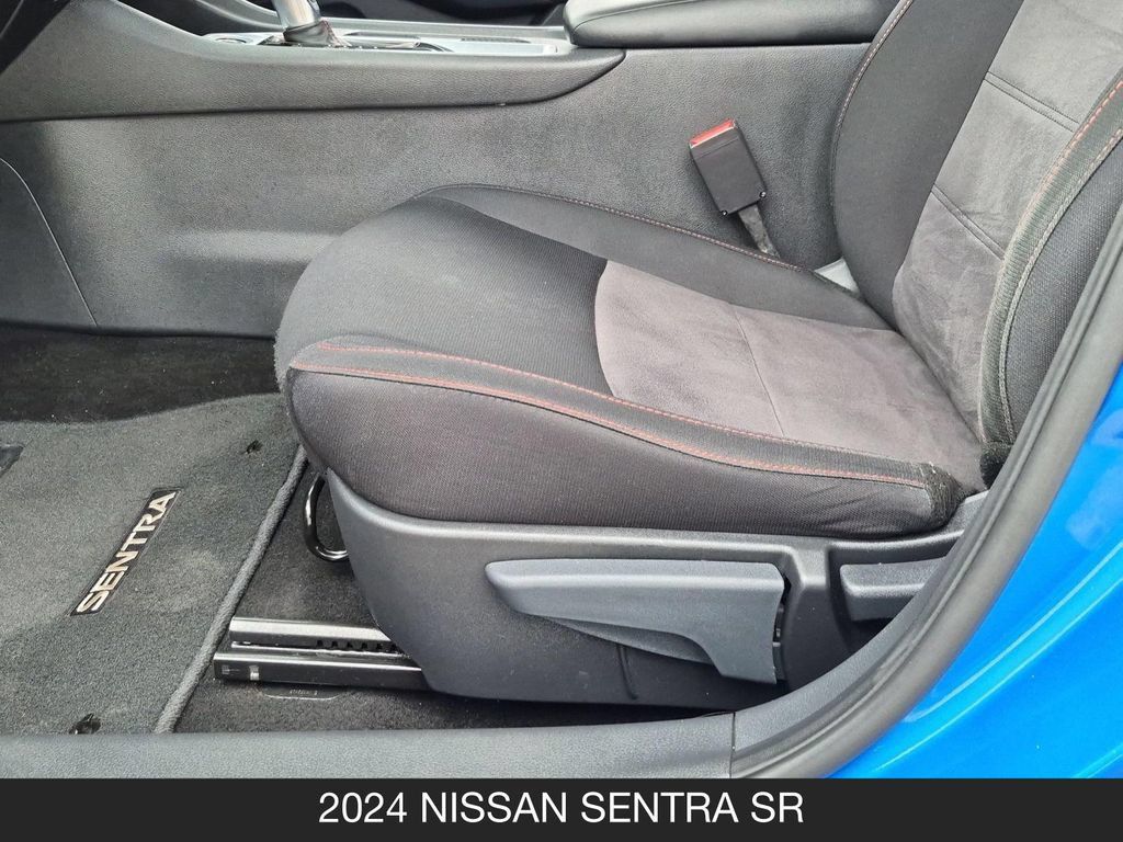Certified 2024 Nissan Sentra SR FWD image 15
