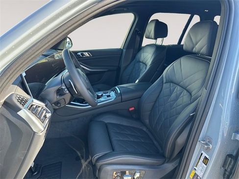 New 2026 BMW X5 xDrive50e w/ M Sport Package image 9
