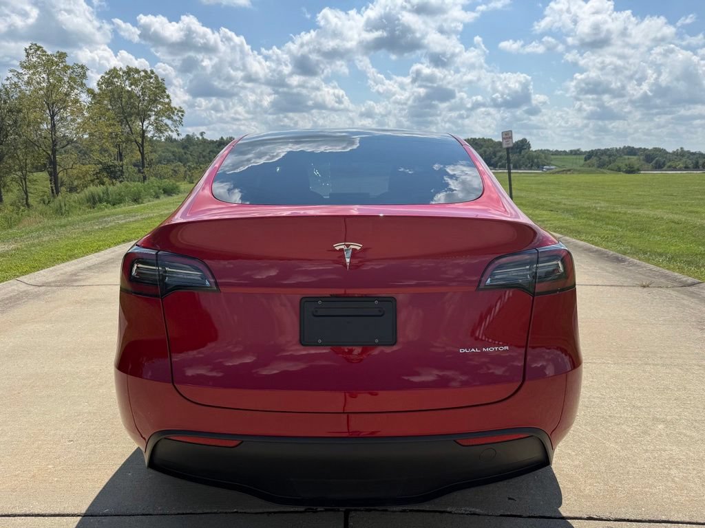 Used 2023 Tesla Model Y Long Range AWD/4WD image 4
