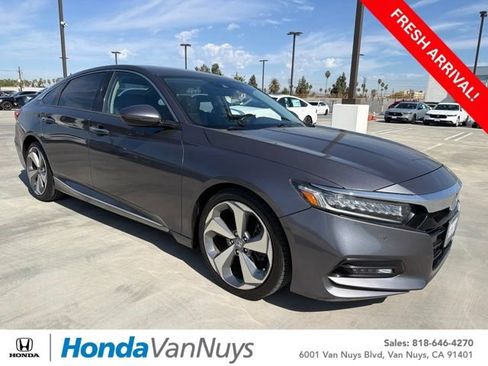 Used 2018 Honda Accord Touring image 1