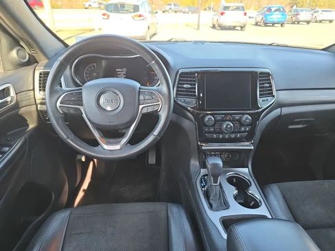 Used 2019 Jeep Grand Cherokee Altitude image 13