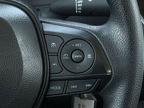 Used 2025 Toyota Corolla LE FWD image 14