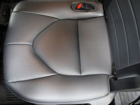 Used 2021 Toyota Highlander XLE image 21