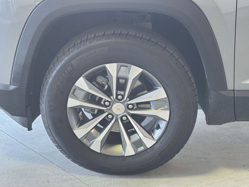 Used 2025 Chevrolet Equinox LT image 29