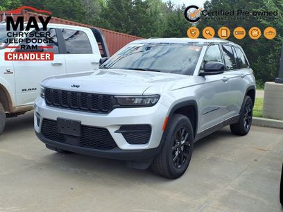 Used 2025 Jeep Grand Cherokee Altitude