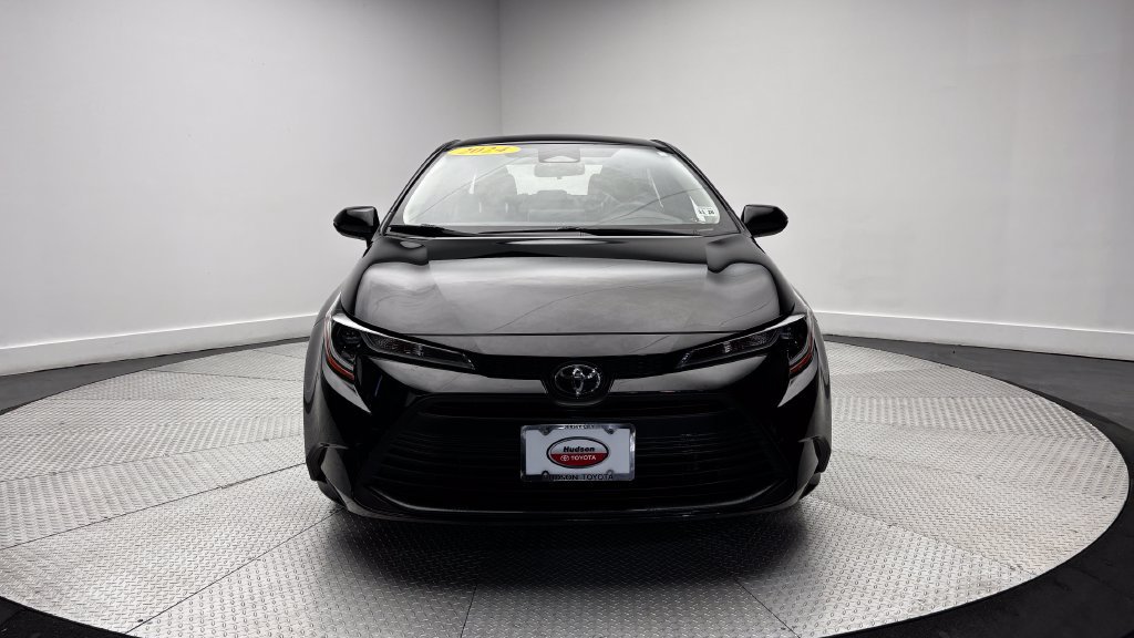 Used 2024 Toyota Corolla LE w/ LE Convenience Package FWD image 40