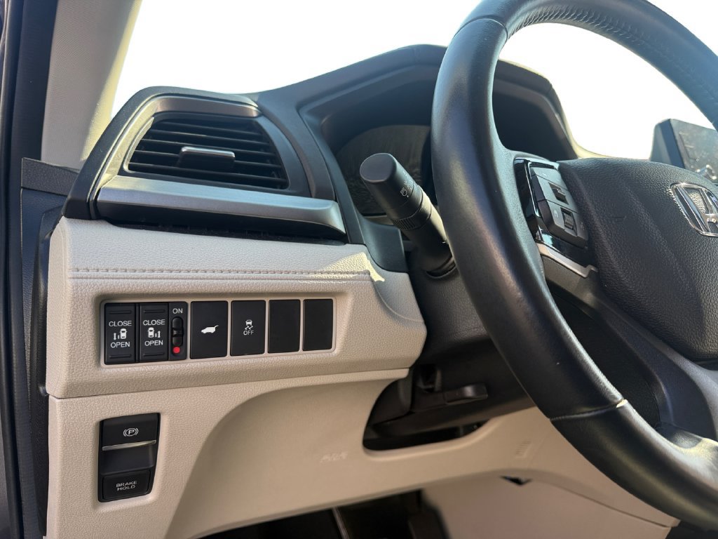 Used 2025 Honda Odyssey EX-L image 13