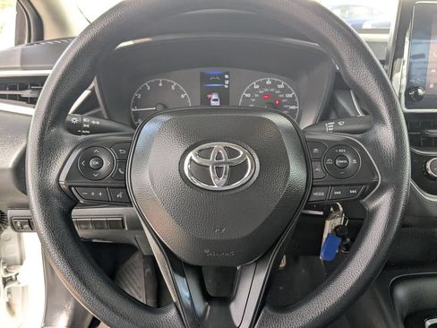 Used 2025 Toyota Corolla LE FWD image 16