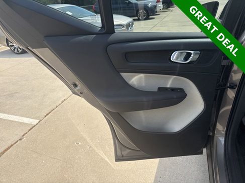 Used 2022 Volvo XC40 T5 Inscription w/ Advanced Package AWD/4WD image 17