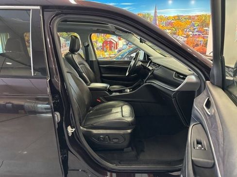 Used 2022 Jeep Grand Cherokee L Limited w/ Luxury Tech Group II image 58