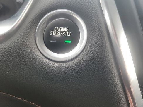 Used 2019 Chevrolet Traverse LT w/ LPO, Floor Liner Package image 16