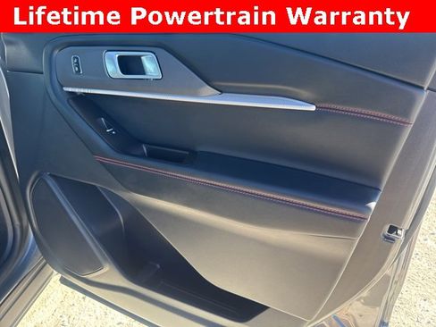 Used 2025 Ford Explorer ST-Line w/ ST-Line Street Pack image 27