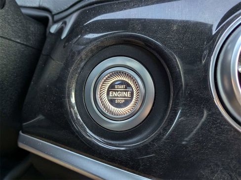 Used 2020 Mercedes-Benz S 560 4MATIC Sedan image 28