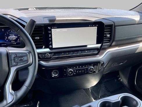Used 2024 Chevrolet Silverado 1500 LT AWD/4WD image 7