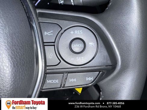 Used 2018 Toyota Camry SE image 17