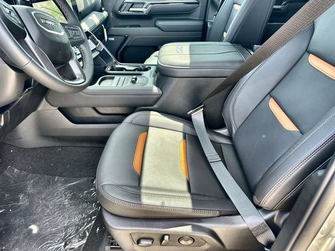 New 2026 GMC Sierra 2500 AT4 w/ AT4 Premium Plus Package AWD/4WD image 24