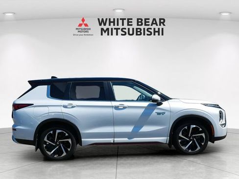 Used 2023 Mitsubishi Outlander SE AWD/4WD image 6