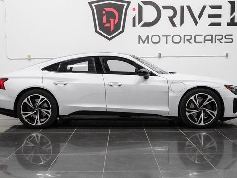 Used 2024 Audi e-tron GT Prestige image 11