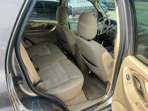 Used 2005 Ford Escape XLT AWD/4WD image 11