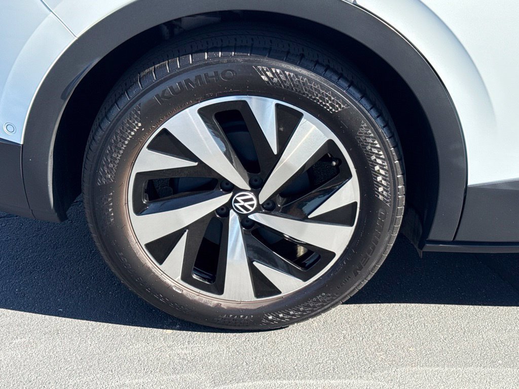 Used 2023 Volkswagen ID.4 2WD image 14