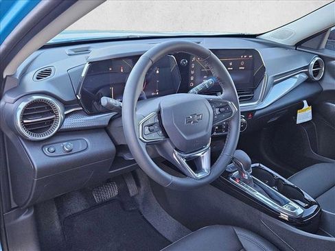 New 2026 Chevrolet Trax ACTIV w/ Sunroof Package image 3