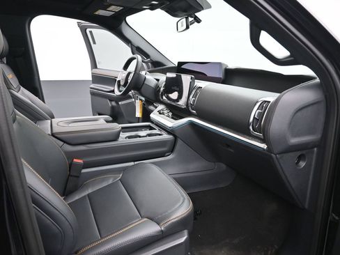 New 2025 Ford Expedition Tremor image 26