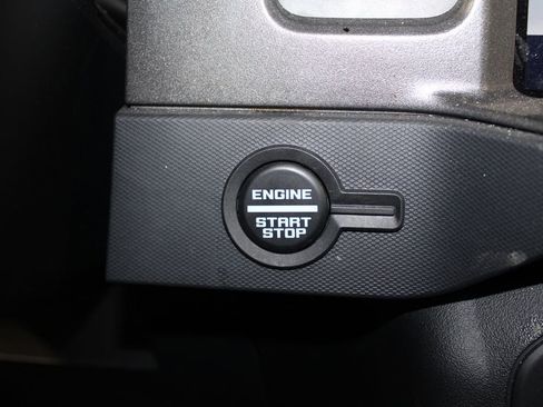 Used 2024 Ford Bronco Badlands image 33