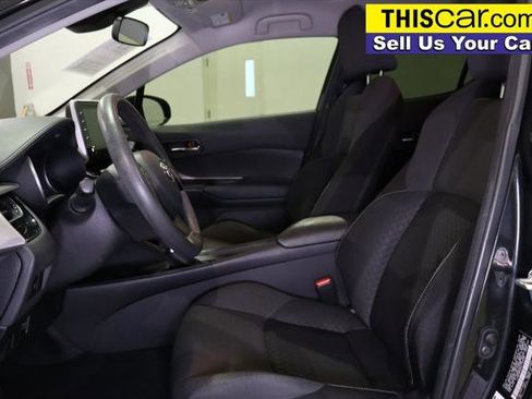 Used 2021 Toyota C-HR LE image 19