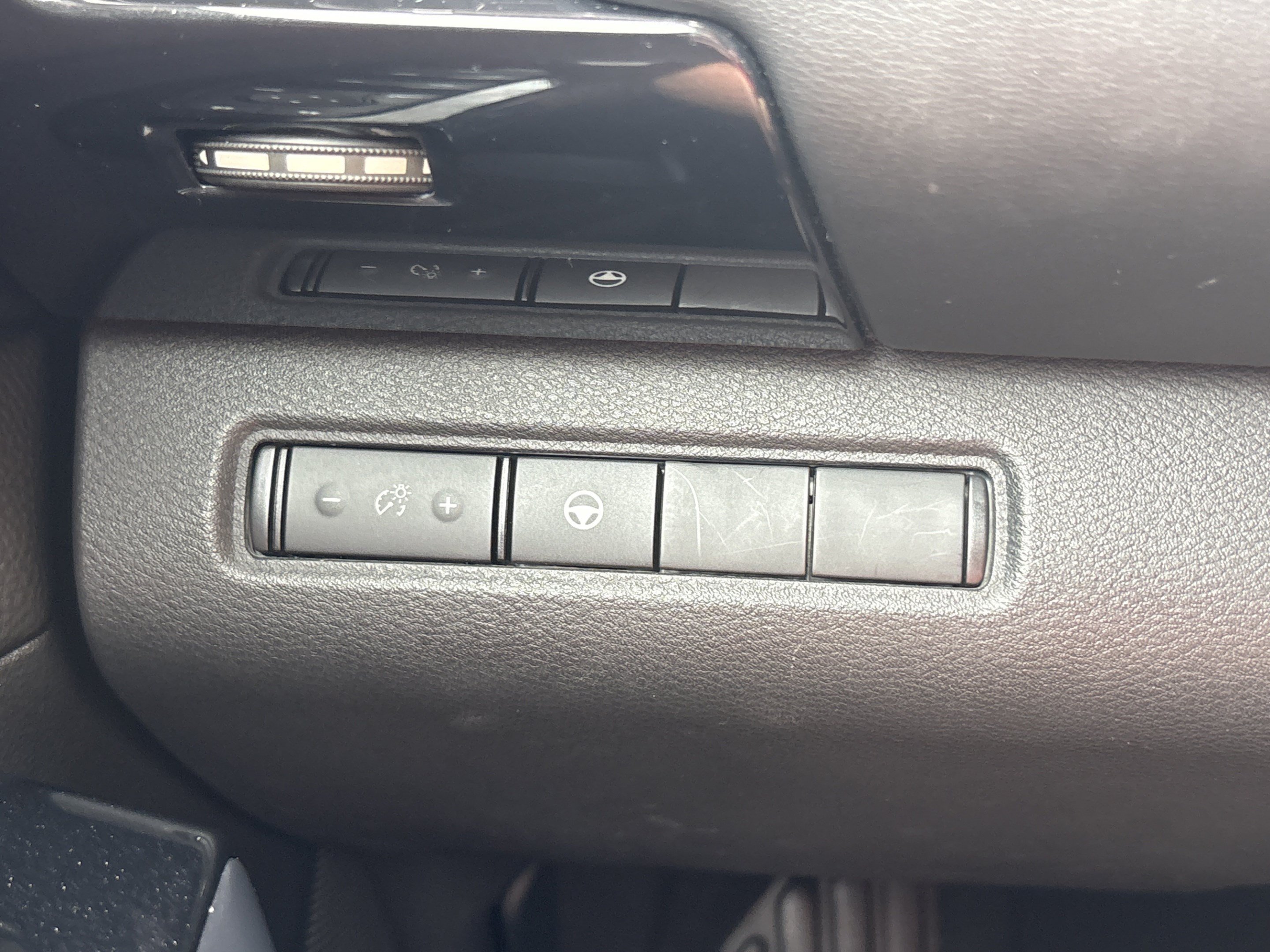 Used 2022 Nissan Pathfinder SV FWD image 20