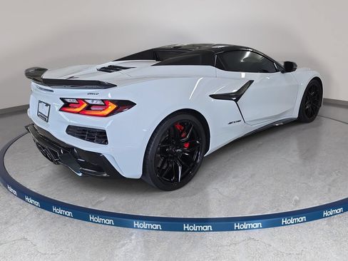 Used 2025 Chevrolet Corvette Z06 w/ Stealth Interior Trim Package RWD image 7