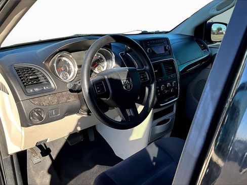 Used 2014 Dodge Grand Caravan SE w/ Quick Order Package 29E SE image 12