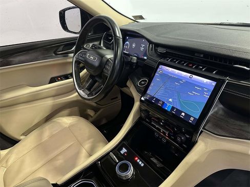 Used 2021 Jeep Grand Cherokee L Limited image 10