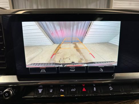 Certified 2025 GMC Sierra 2500 SLE w/ SLE Convenience Package image 14