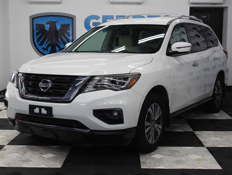 Used 2017 Nissan Pathfinder SV w/ SV Tech Package AWD/4WD image 1
