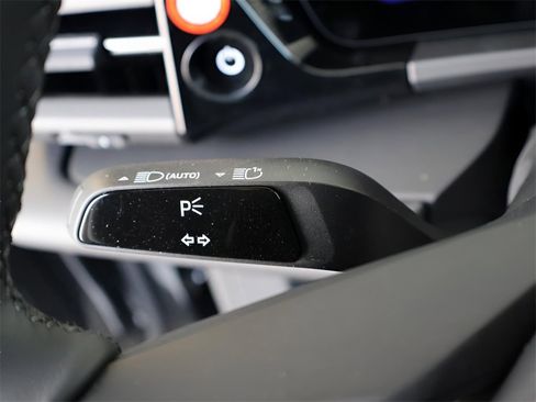 New 2025 Porsche Macan 4S Electric image 36