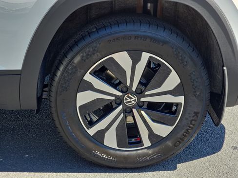 New 2026 Volkswagen Atlas Cross Sport SE AWD/4WD image 32
