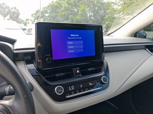 Used 2025 Toyota Corolla LE FWD image 19