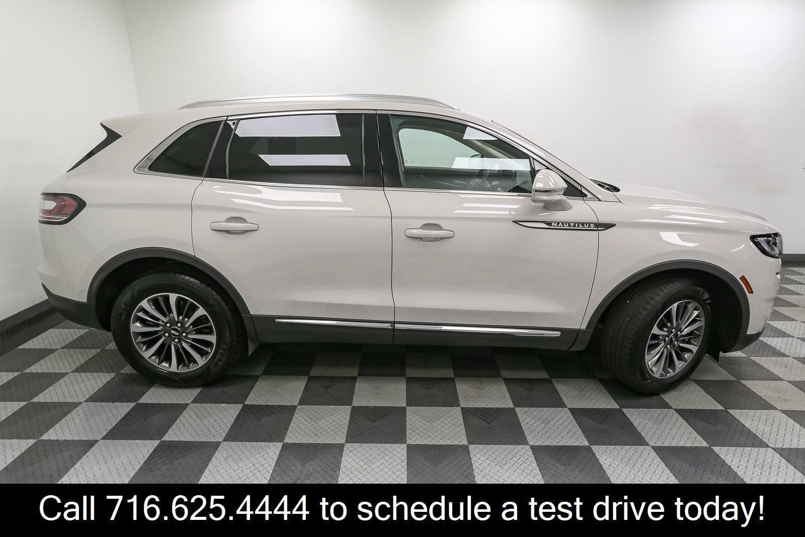 Used 2023 Lincoln Nautilus AWD w/ Premium Package image 8