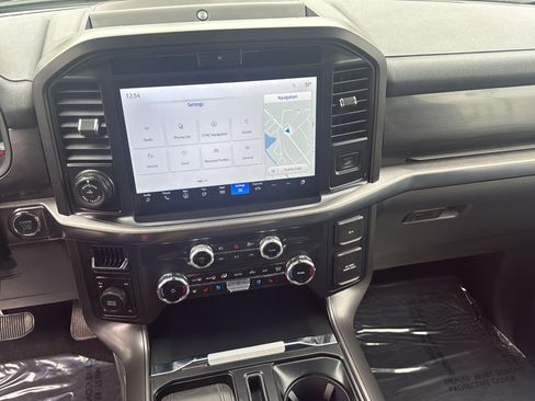 Used 2025 Ford F150 Lariat AWD/4WD image 13