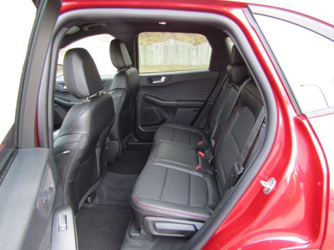New 2026 Ford Escape ST-Line w/ Tech Pack #1 AWD/4WD image 16